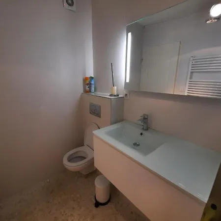 Apartment T2 Moderne A Avec Parking, Proche Plages Et Commerces - Fr-1-239-907 Biarritz