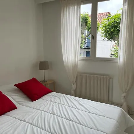Apartment T2 Moderne A Avec Parking, Proche Plages Et Commerces - Fr-1-239-907 Biarritz